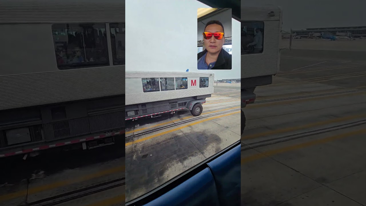 How you move around in Dulles Airport