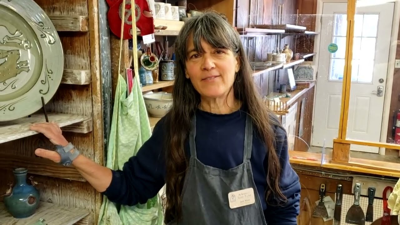 Judi Munn: Slip Decorating Using Stencils and a Slip Trailer