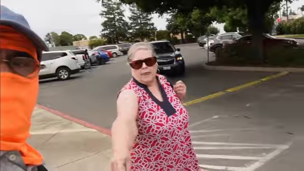 WOMAN TAKES NO CRAP FROM FRAUDITOR 