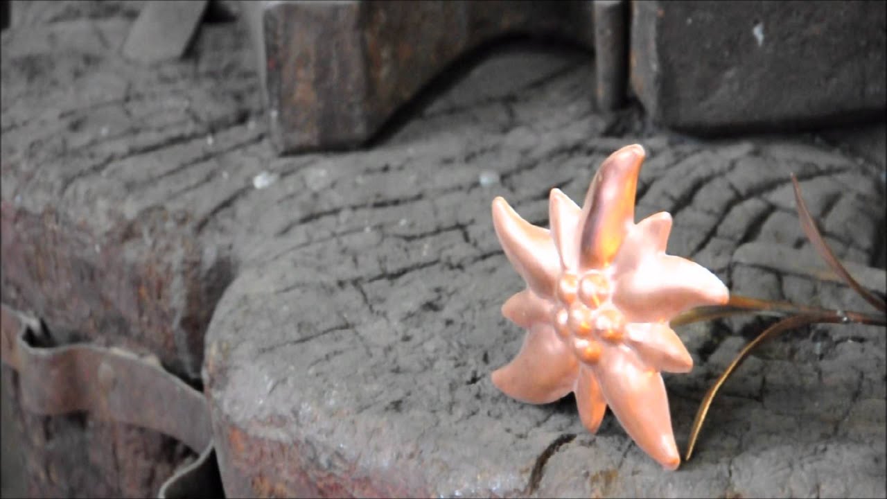 Herstellung Kupferkessel in Handarbeit