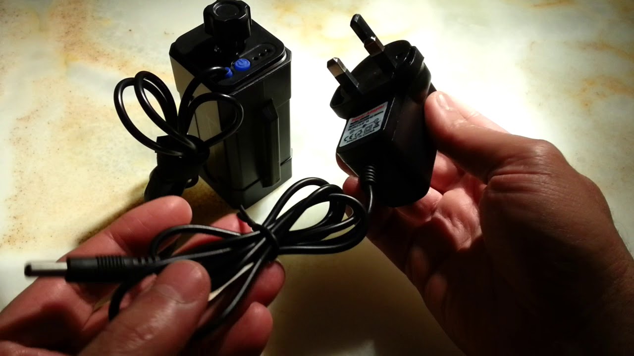 8.4v bicycle power pack 4x18650 battery case with dangerous wall charger review & inside look