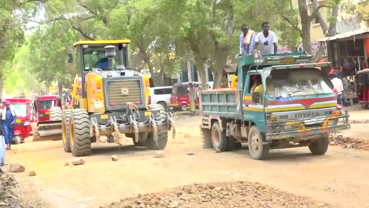 Bulshada magaalada Beledweyne ayaa soo dhaweeyay howlaha dib u dhiska ka socda laamiga Beledweyne.