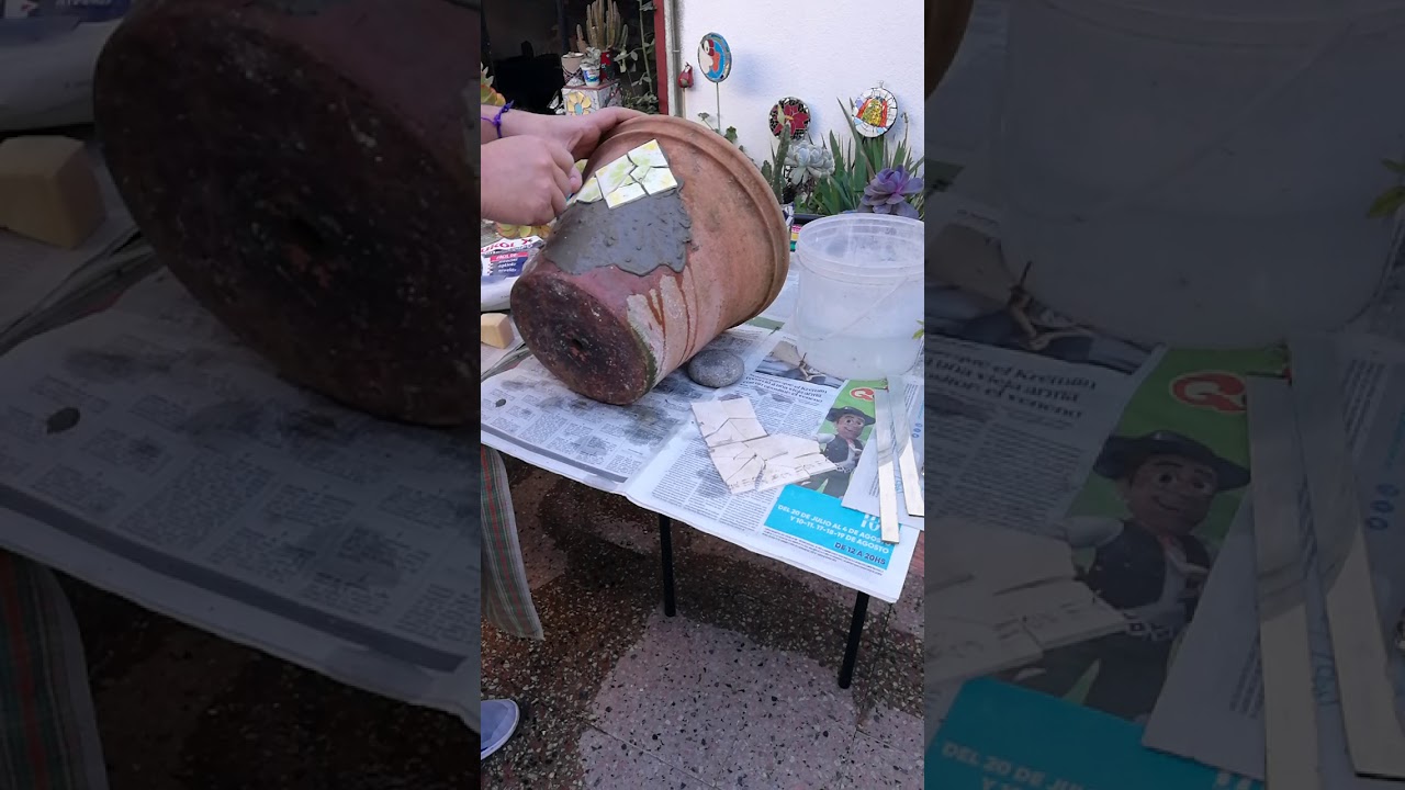 Maceta con trencadis