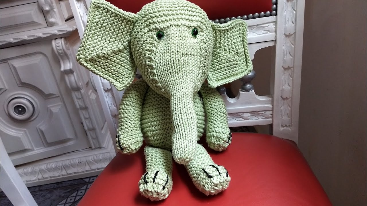 Elefante Léo em tricô amigurumi por Neuzyvalim