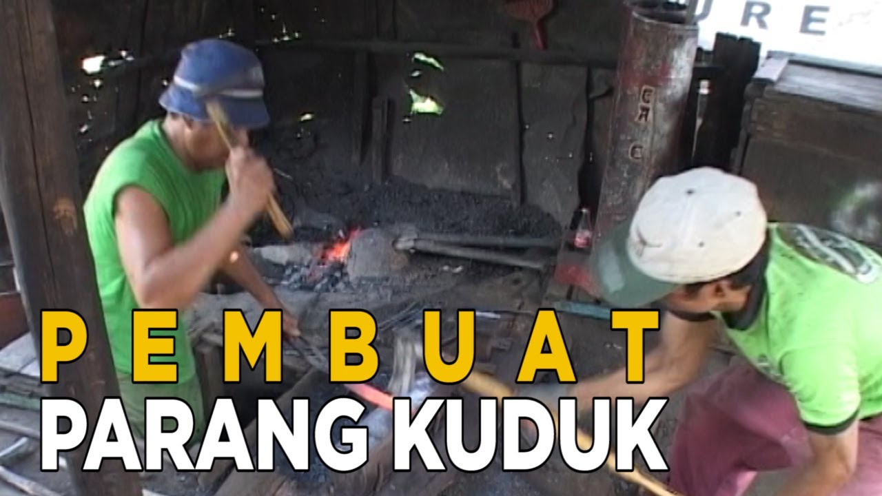 Di daerah ini kita juga bisa melihat pembuatan parang kuduk | JELANG SIANG