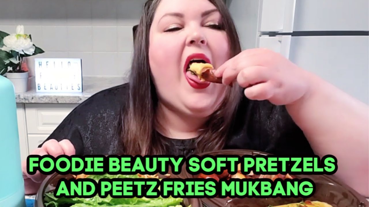 Foodie Beauty Soft Pretzel And Peetz Fries Mukbang | Reaction
