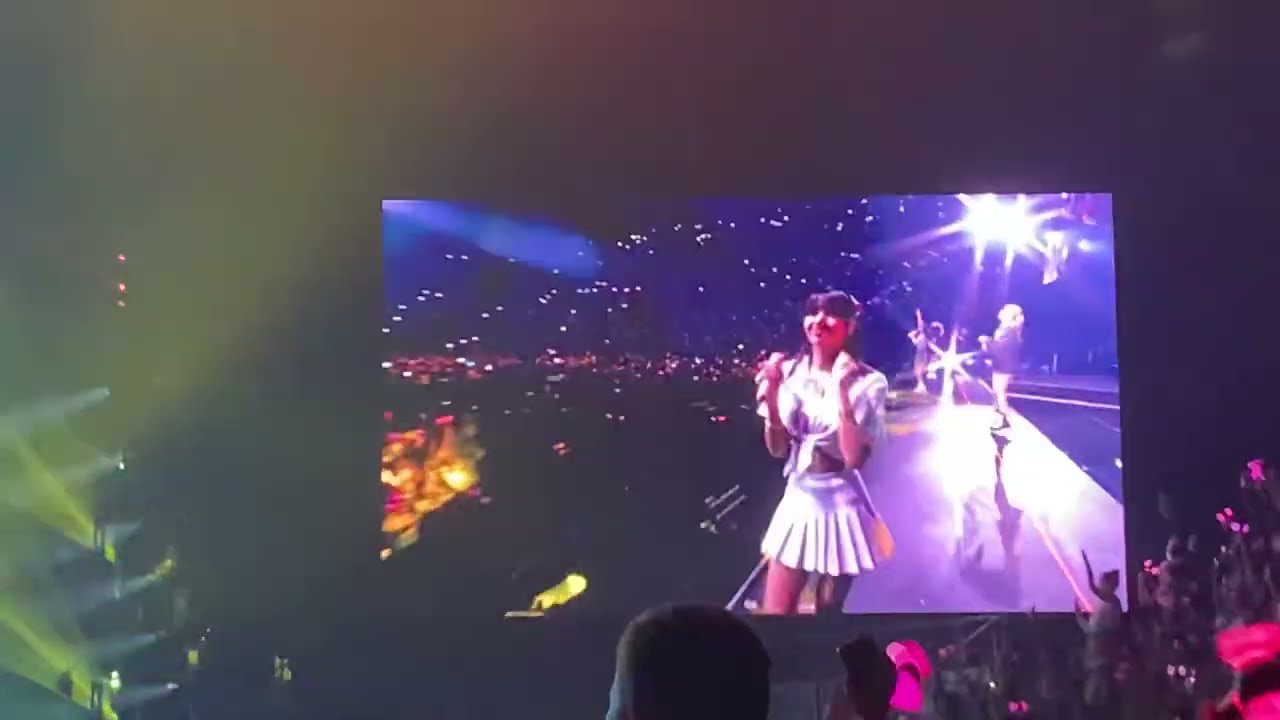 BLACKPINK - Yeah Yeah Yeah @ Accor Arena, Paris, 221212