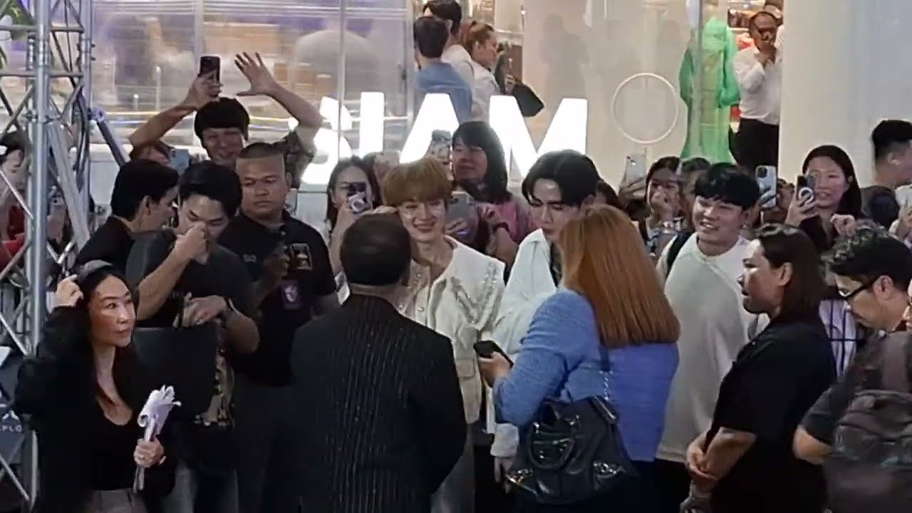 รวมคลิปพูดคุย #ซีนุนิว #ZeeNuNew | Siam Discovery Sustainable Living X’ mas Tree 2024 - 28.11.2024