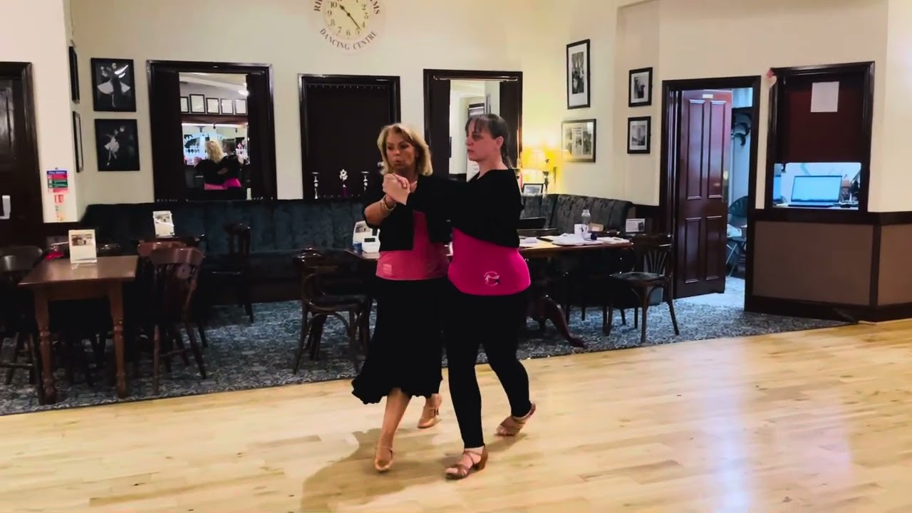Bluebird Waltz - Modern Sequence Dance