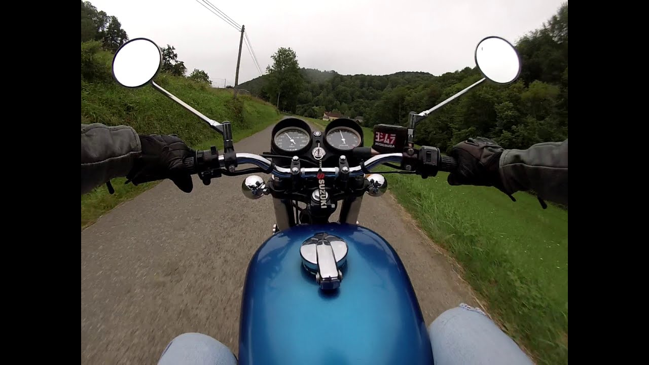 SUZUKI GT 250 1974 : pirouette en cacahuette ...