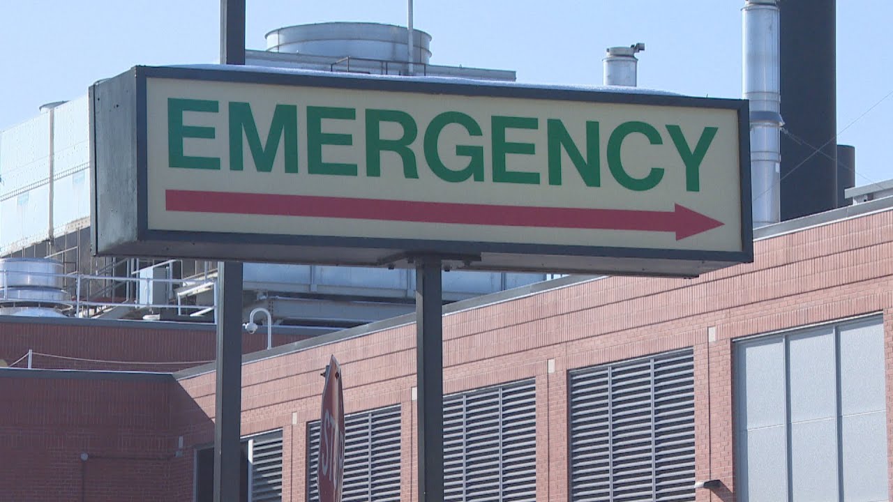 Internal memos expose dangerous levels of hallway medicine, overcrowding in Regina hospitals