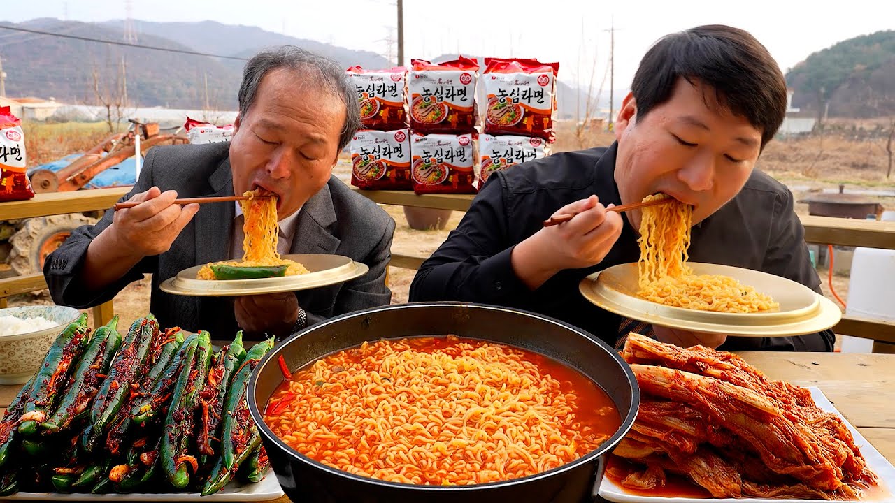 🍜Переиздание NONGSHIM RAMYUN! Острая лапша быстрого приготовления - Mukbang eating show