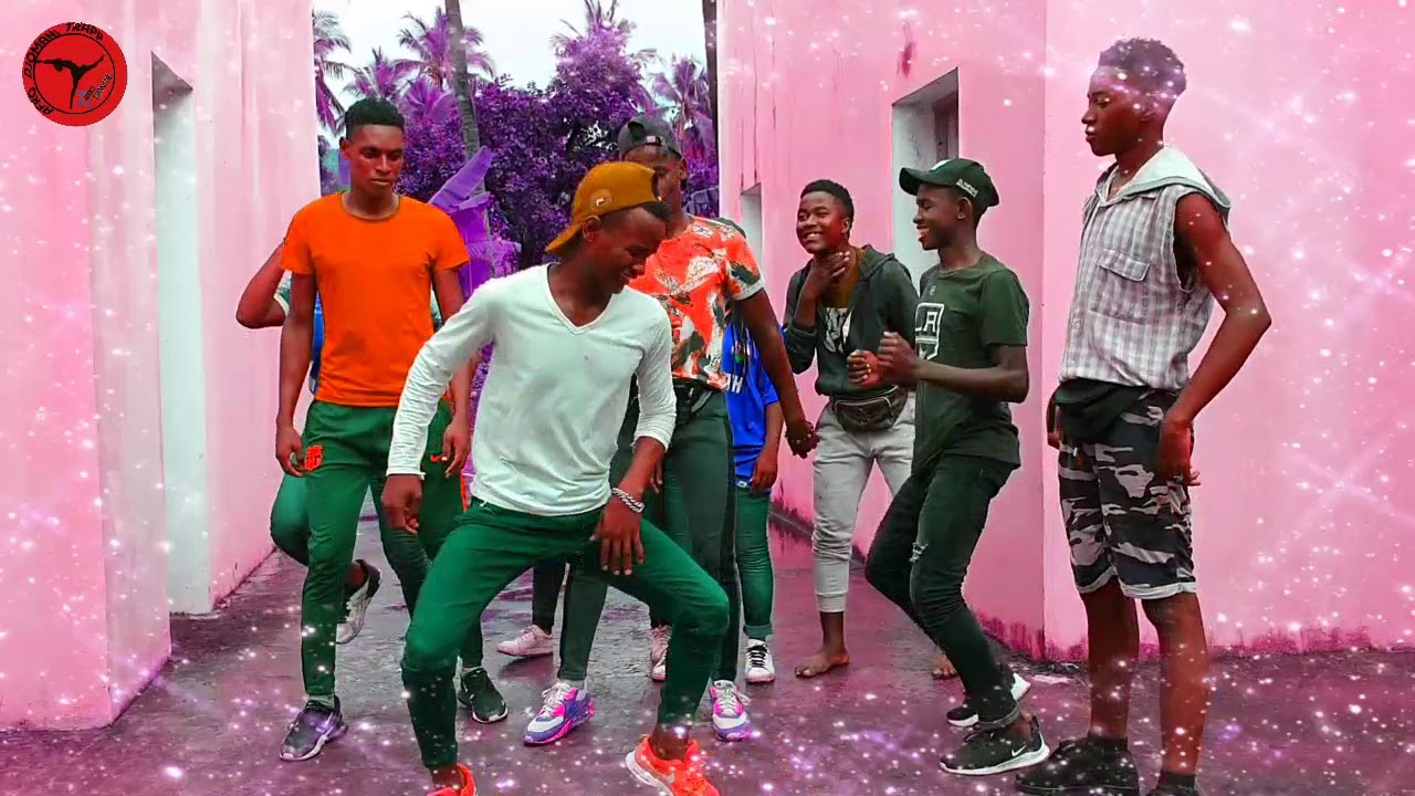 AFRO DJOMANI TRAPP