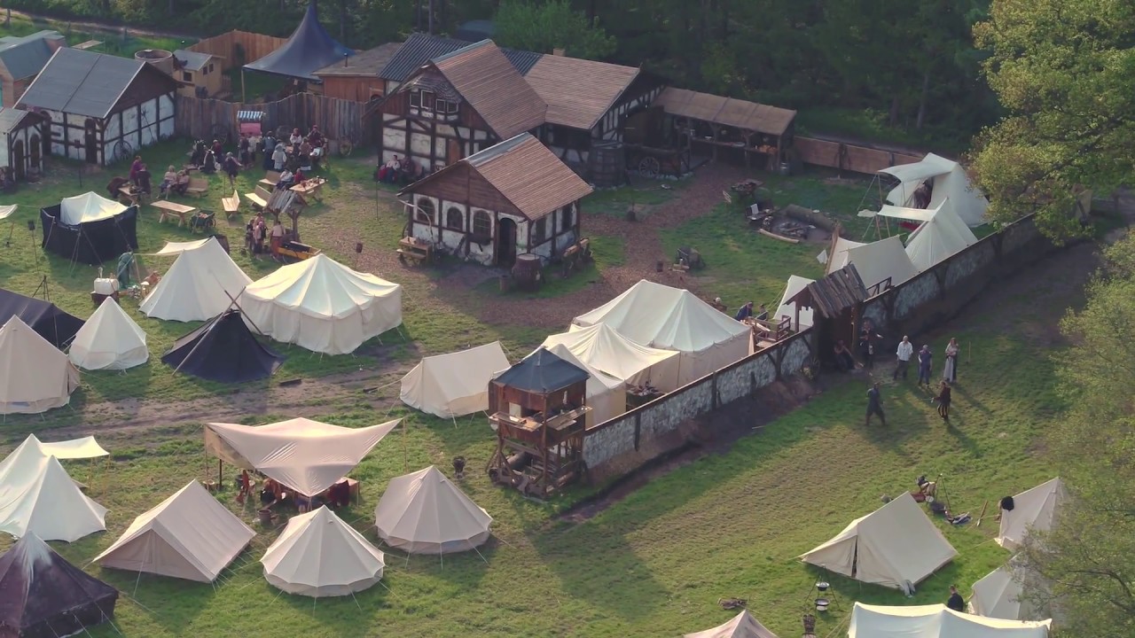 Larpdorf Bogenwald, Letos Taverne - Luftaufnahme von Enter Horizon