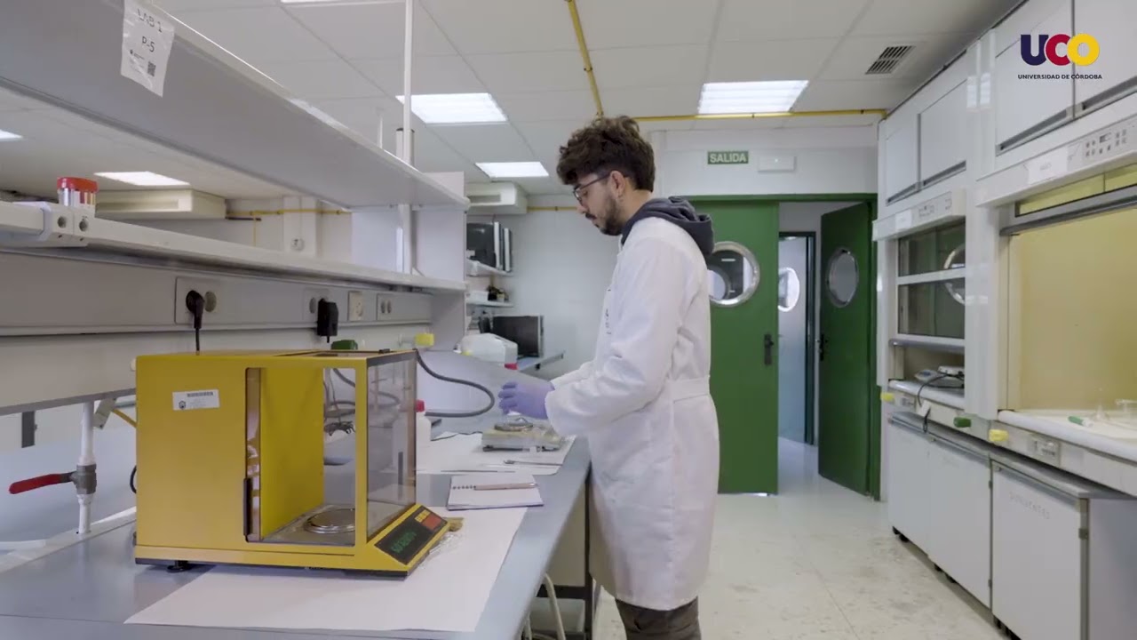 Preparación de una disolución a partir de un compuesto sólido