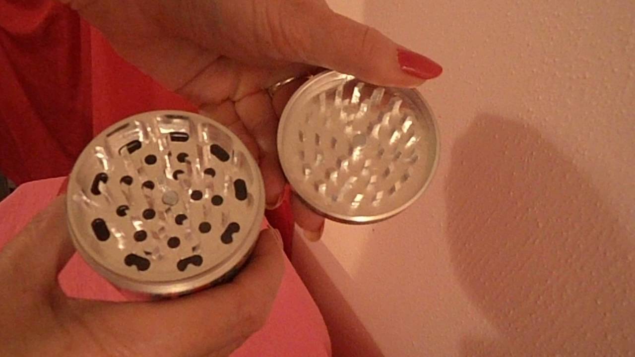 WEED UNDER MICROSCOPE EXTERIOR HERB GRINDER