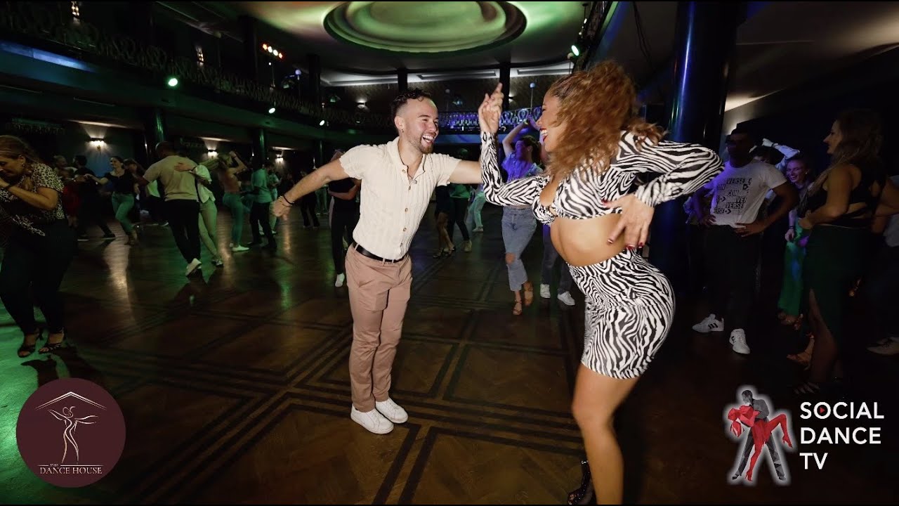 Social Dancing Ignacio Colon aka Nachito & Genesis #back2mambo Prague