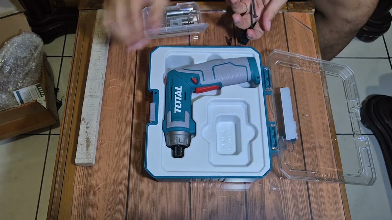 Cordless Screwdriver 8V TOTAL (model TSDLI0801 or TSDLI08025)