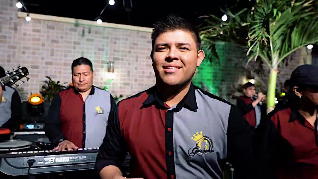 Mix Un Paso Adelante - INTERNACIONAL GUACHAMBE