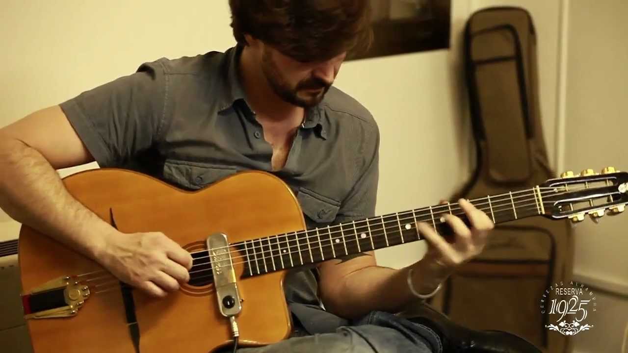 Master Class con el Guitarrista Javier Sánchez para Desnudos de Etiquetas | CervezasAlhambra