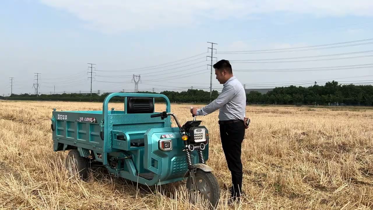 Heavy-Duty Electric Cargo Tricycle | Powerful Tipping Function in Action ⚡