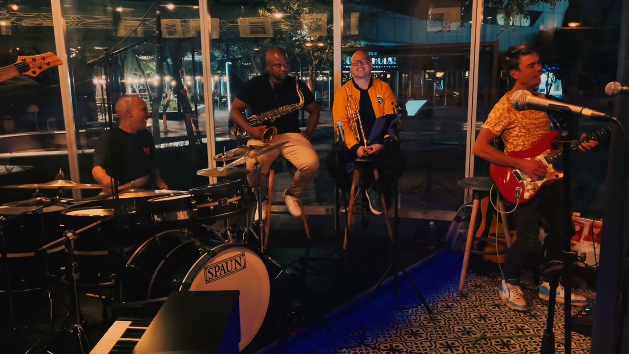 Leegan Starchild LIVE  EDIKENI evening Performance