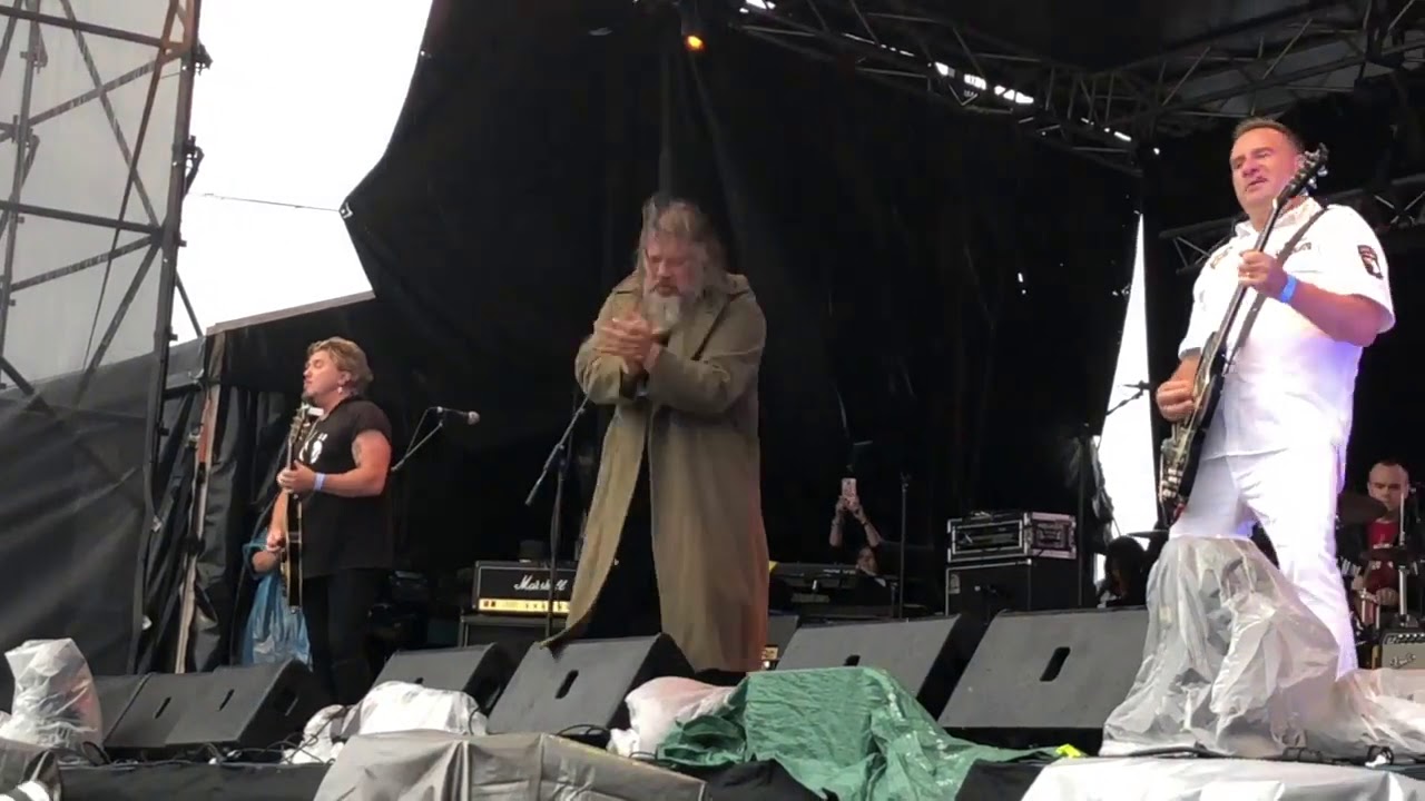 JETS PLAY JETS:  'C'mon'!