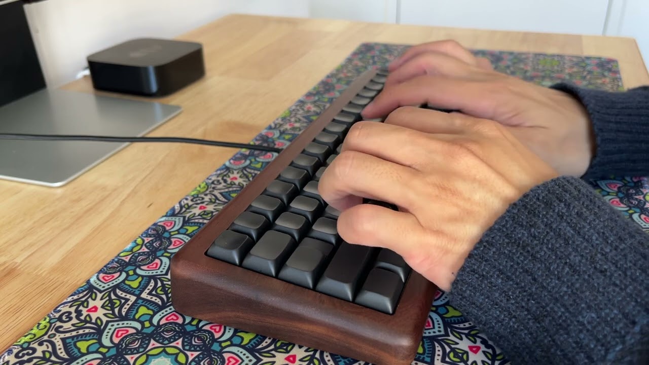 Dusk 67 :: HMX Hyacinth V2U :: Typing test