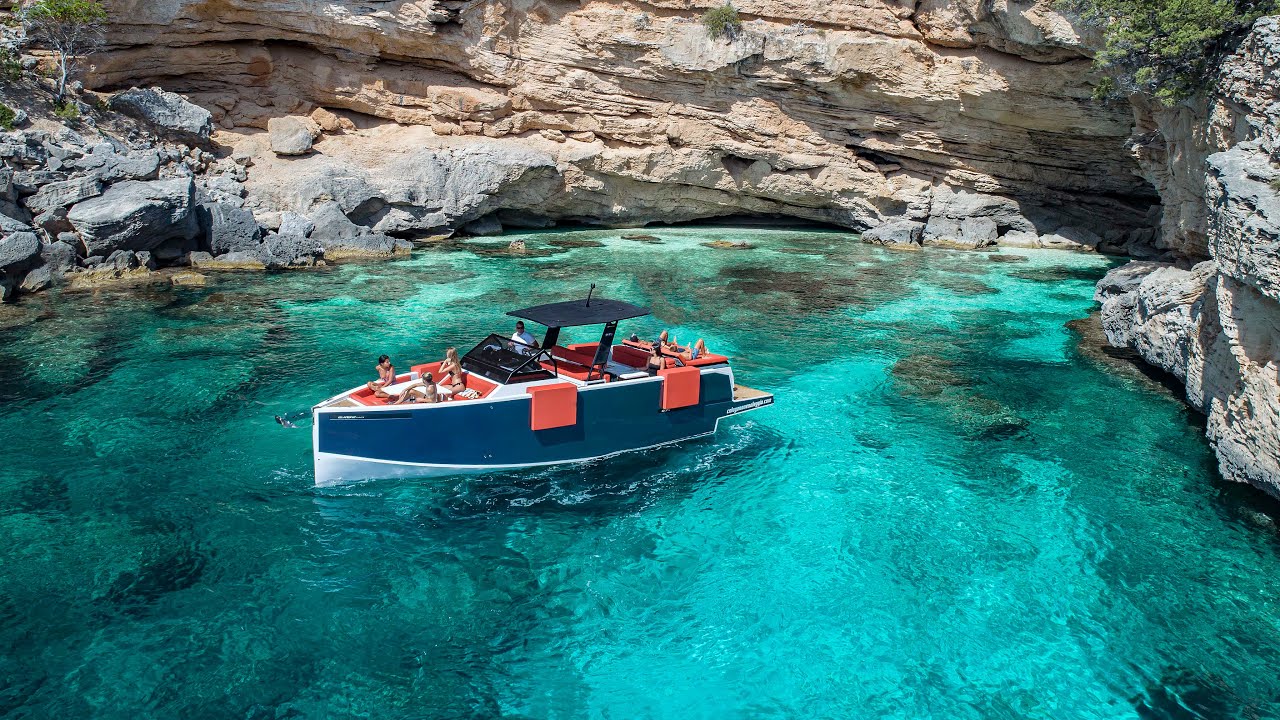 De Antonio Yachts D34 mini-crociere Deluxe nel Golfo di Orosei - SARDEGNA 4K