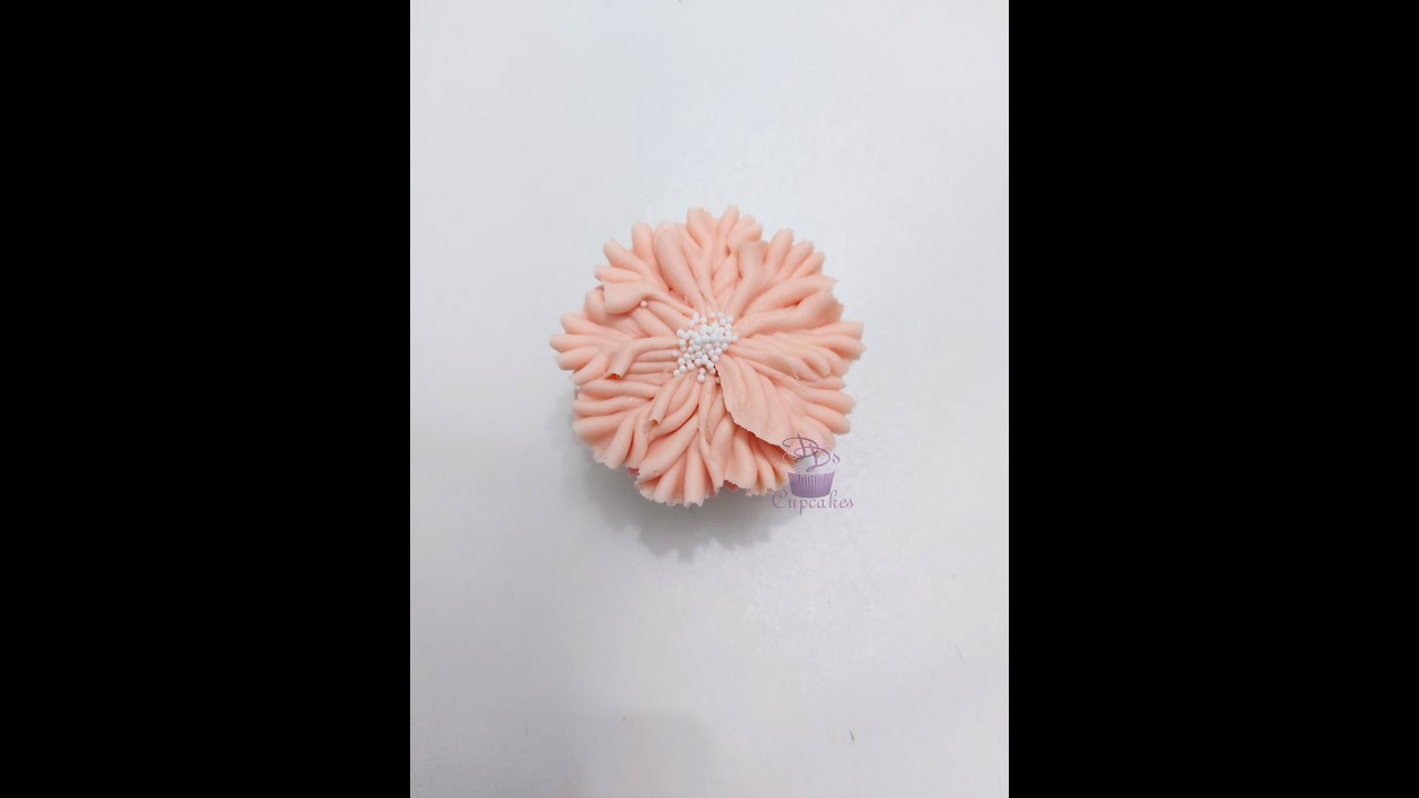 A Buttercream Fantasy Simple Snowflake Flower