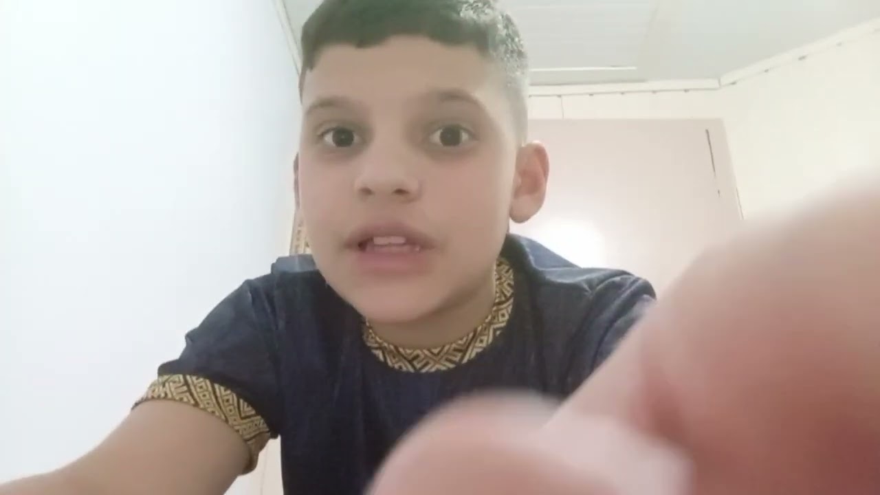 Mostrando minhas chuteiras