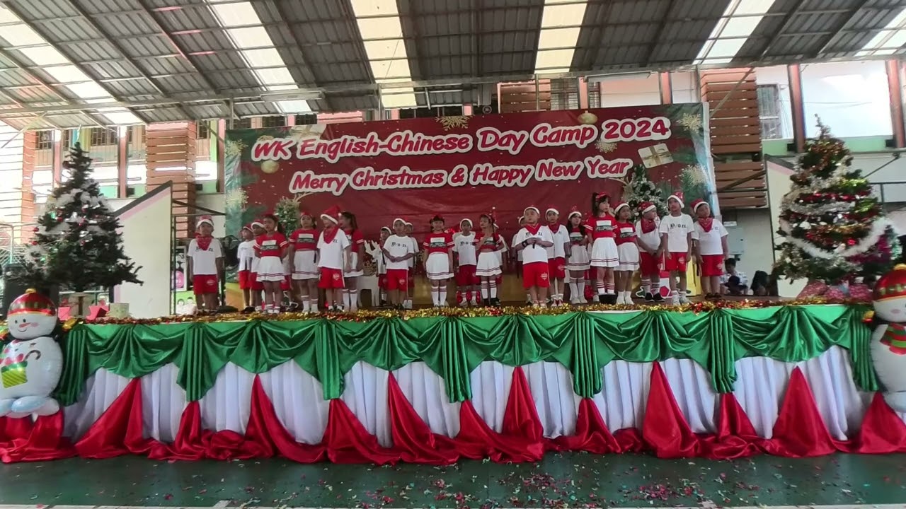 การแสดงในงาน Christmast โรงเรียนวิชากร ชั้น ประถมศึกษาปีที่ 2 ปีการศึกษา 2567