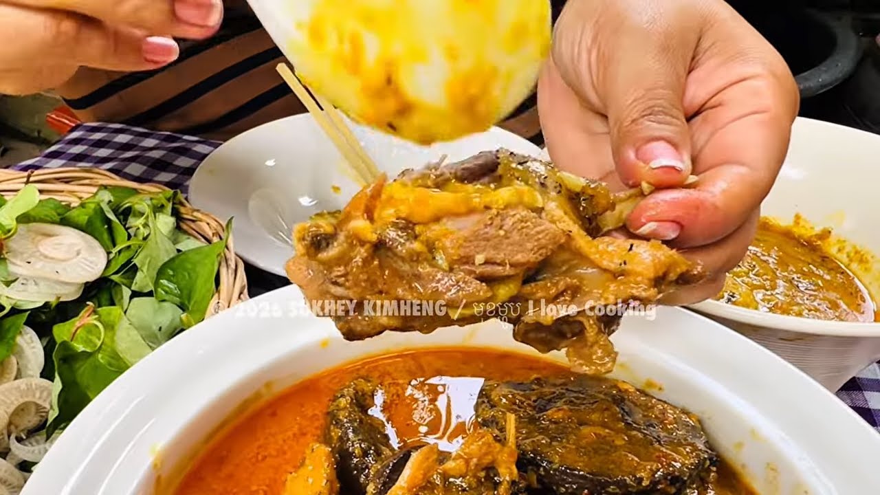 EP283 | Duck with Banana Tree 🦆🌿 | Authentic Khmer Cuisine 🇰🇭