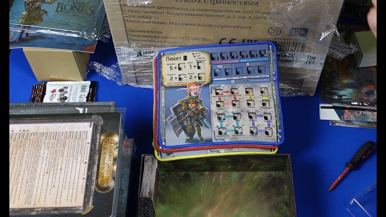 Распаковываем настольную игру Слишком Много Костей с дополнениями, премиум компонентами и сундуком