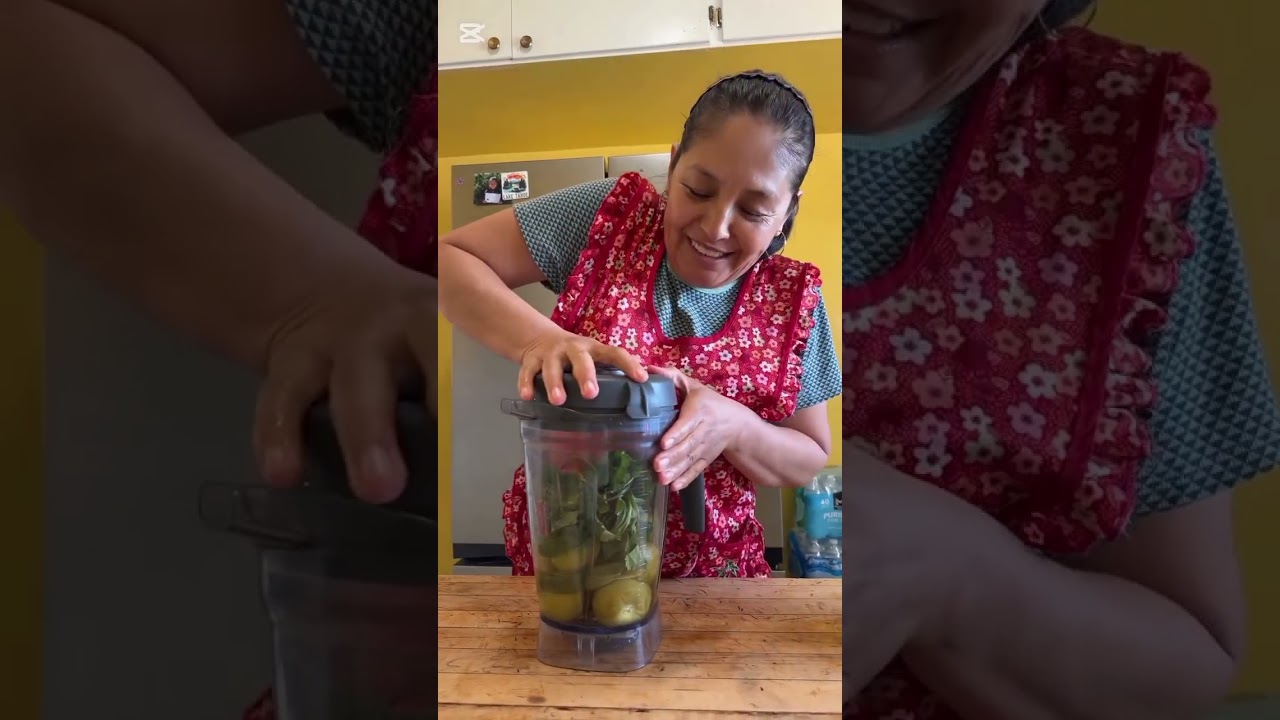 Buenos días aquí haciendo un rico almuerzo😋😋_Rebeca Coss Guerrero 