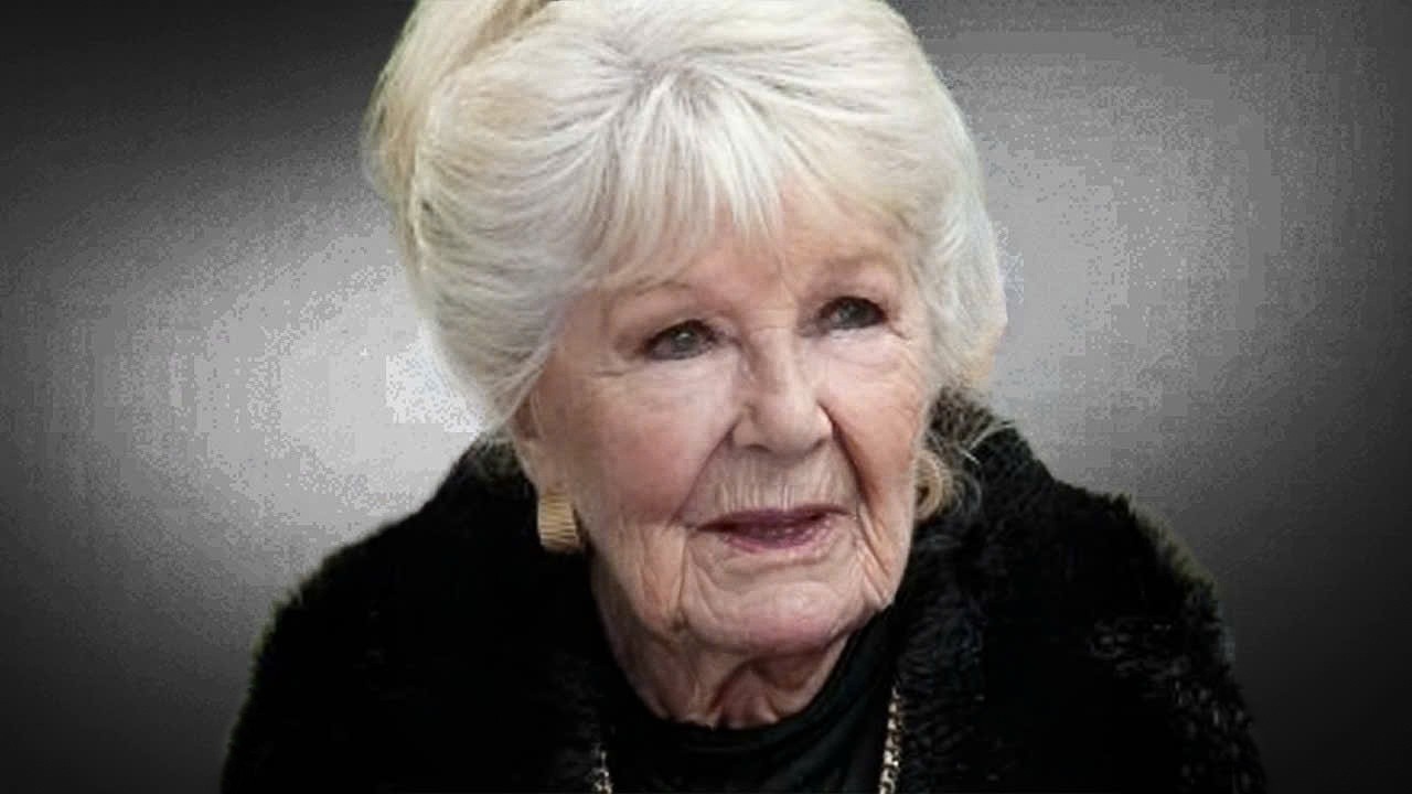 Alicia Rodr&iacute;guez is over 90 years old and her life is sad.