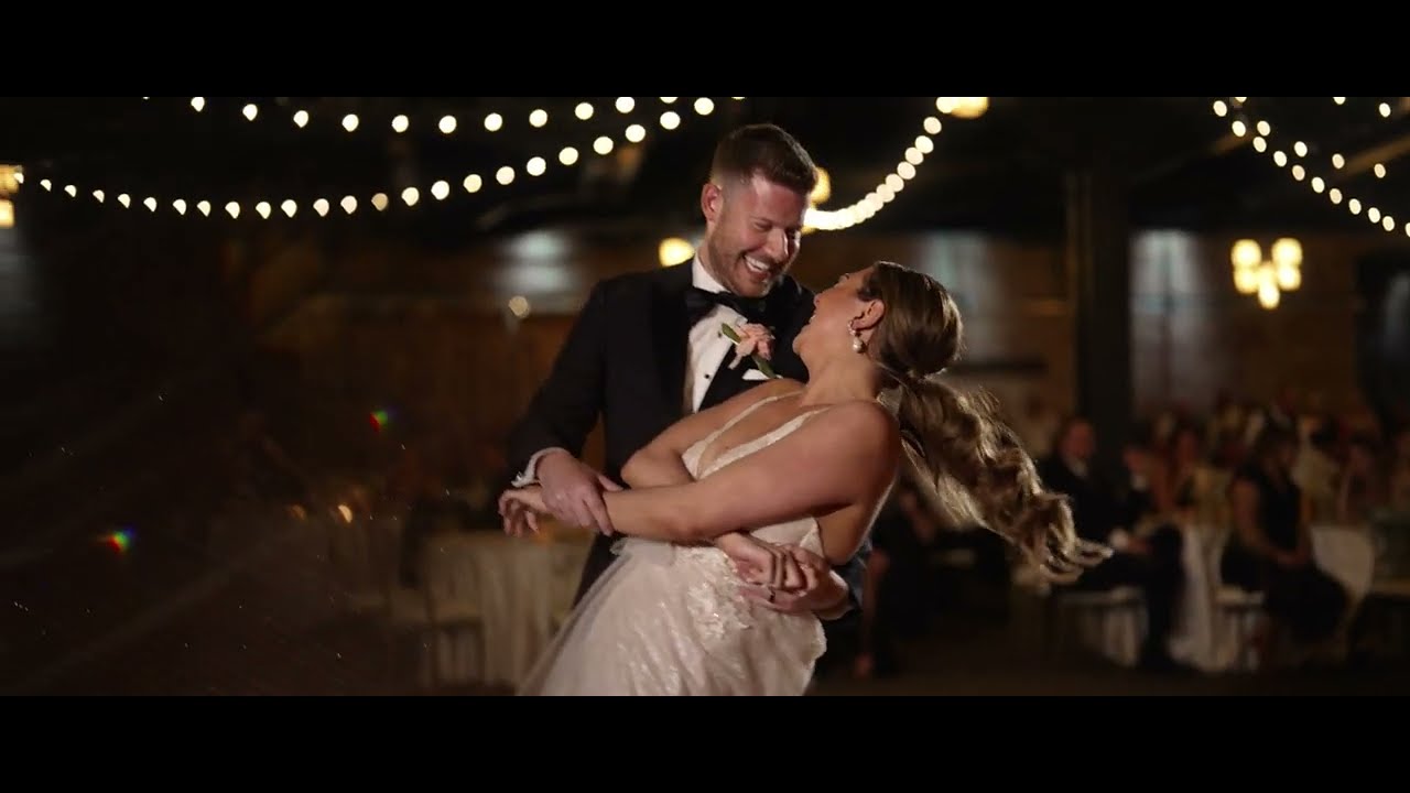 Whimsical Summer Wedding at Nicollet Island Pavilion - Maria + Michael - Alma Films - Minneapolis