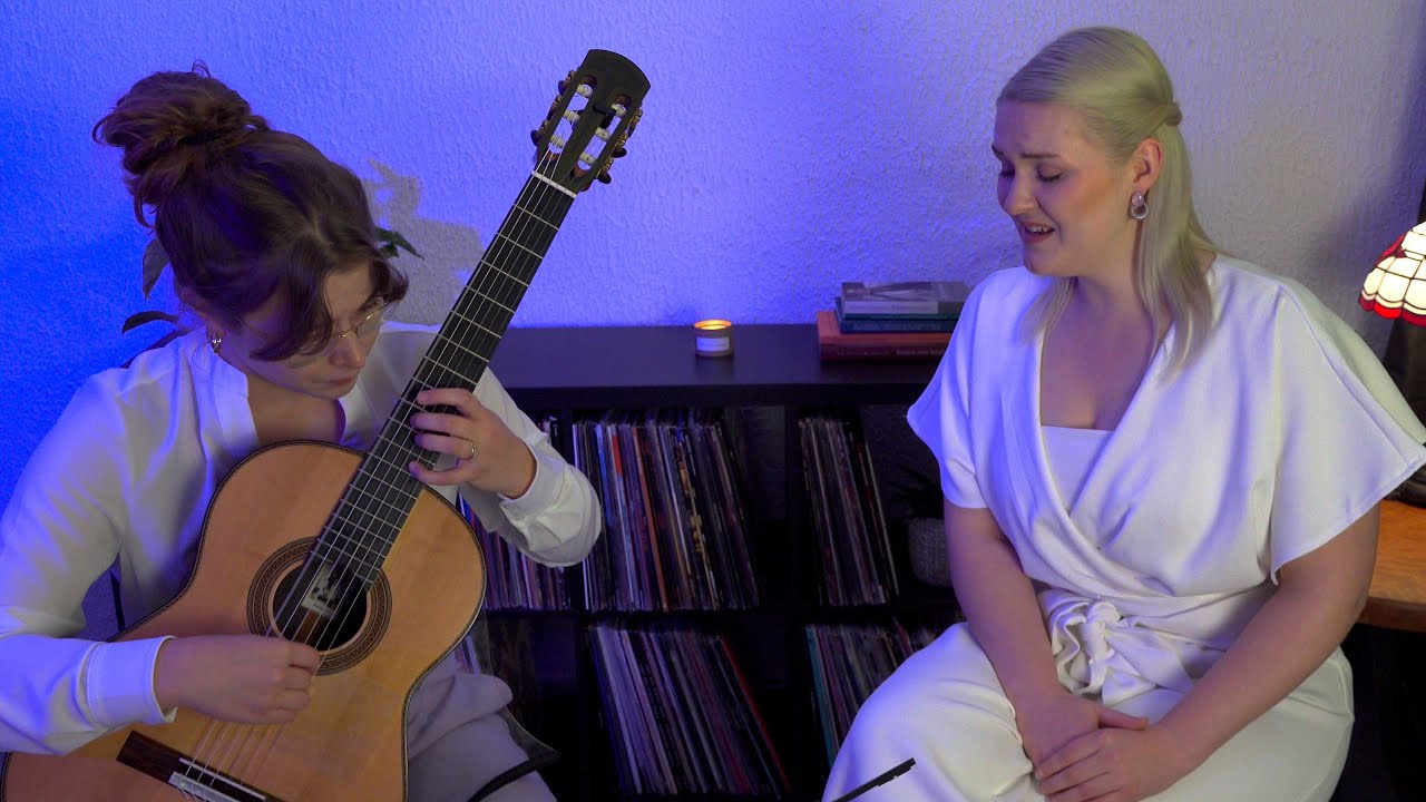 Nana by Duo Leora (Fleur Strijbos, Emma Wills)