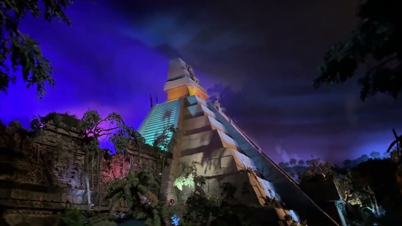 Stroll through Epcot's Abandoned World Showcase 20251226 20260106 WDW09