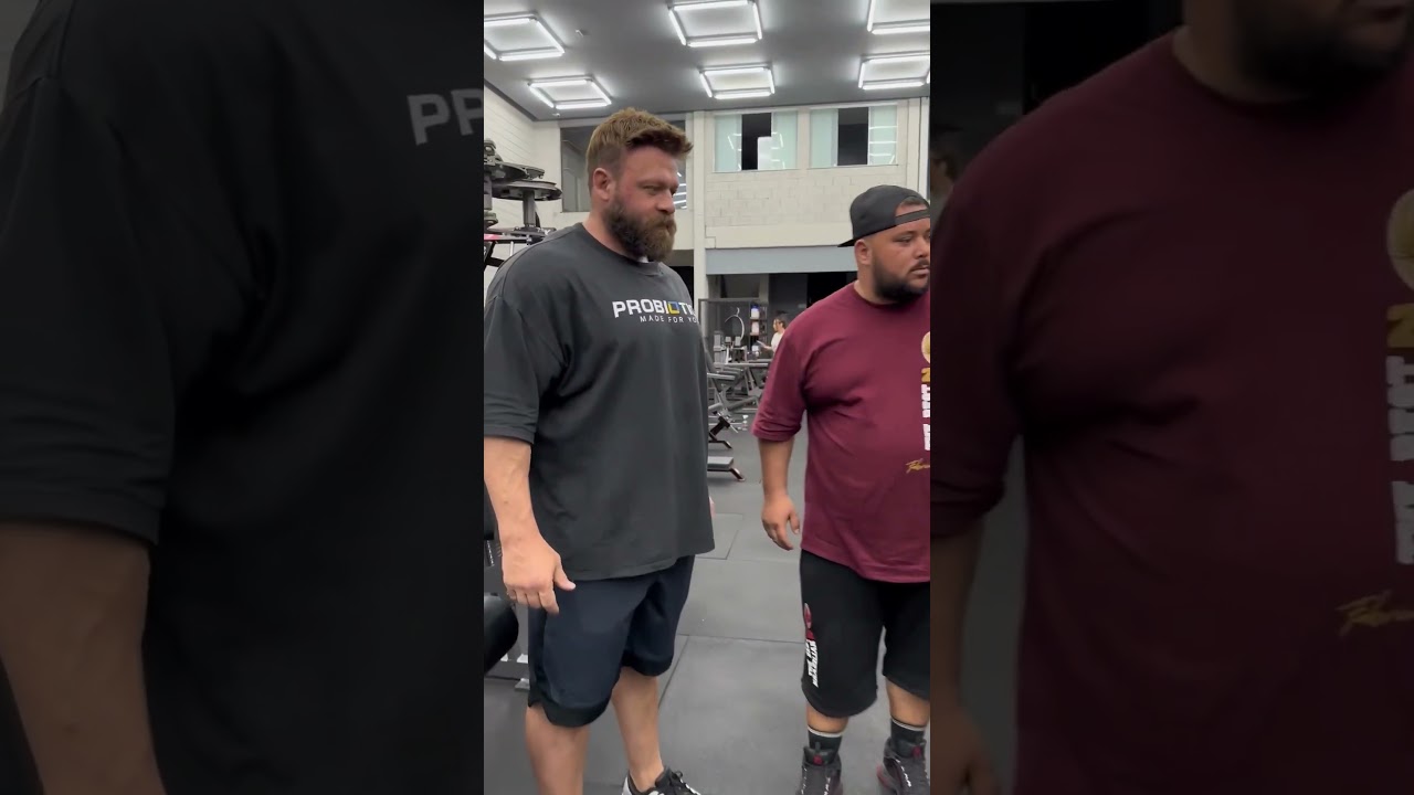 Quem quer ser o parceiro de treino do Baixinho? #motivacional #fitness #gym #maromba #bodybuilder