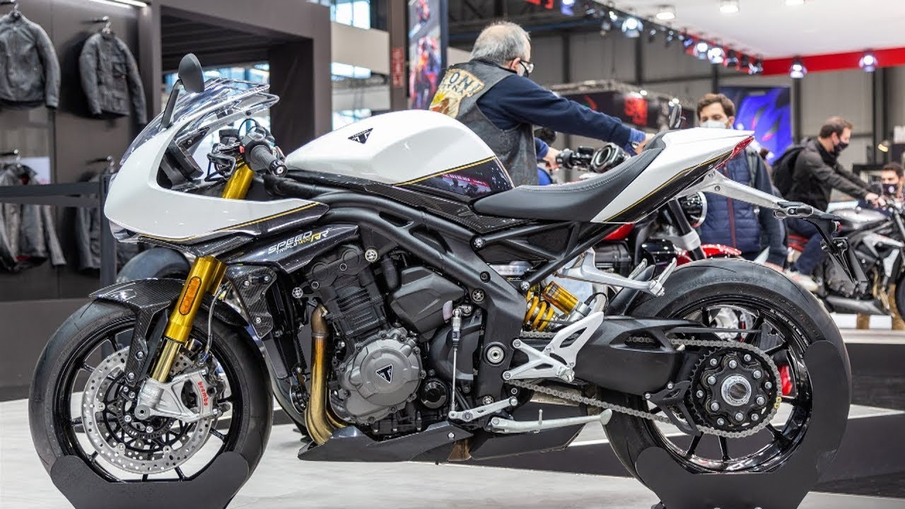 Triumph Speed Triple 1200 RR (2022) Exterior Interior