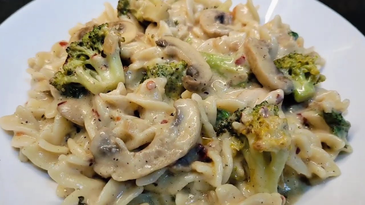 Creamy Veggie Pasta | White sauce pasta recipe with vegetables| How to make Creamy white sauce pasta