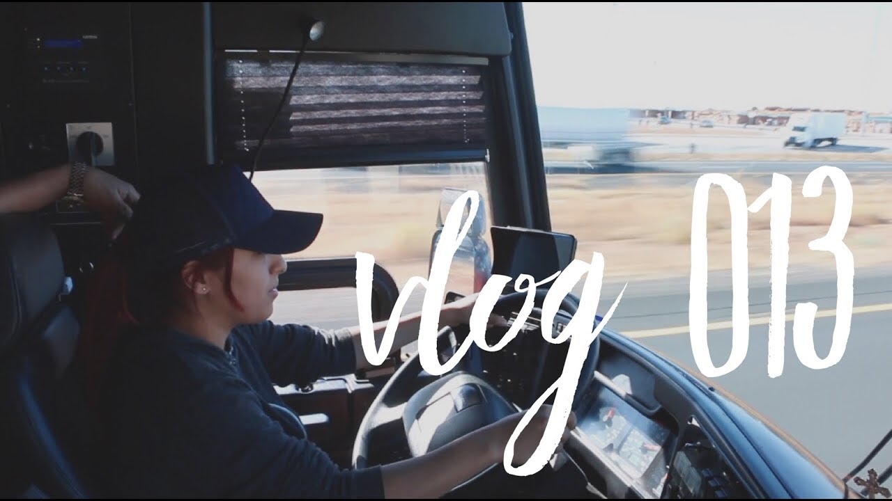 ADELA MANEJA EL FENIX BUS!