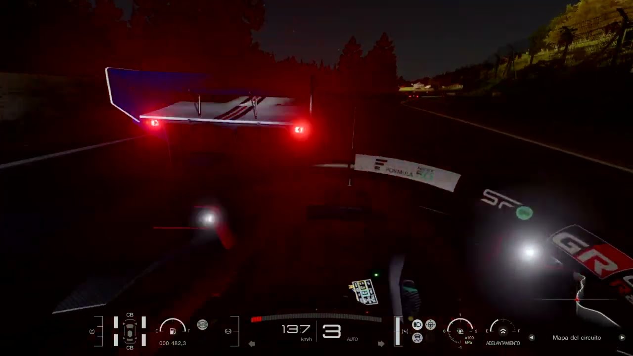 Gran Turismo™ 7. Cayó la Noche y yo sin luces. Formula  Toyota Vs Gr.1 Nurburgring 3 vueltas. 