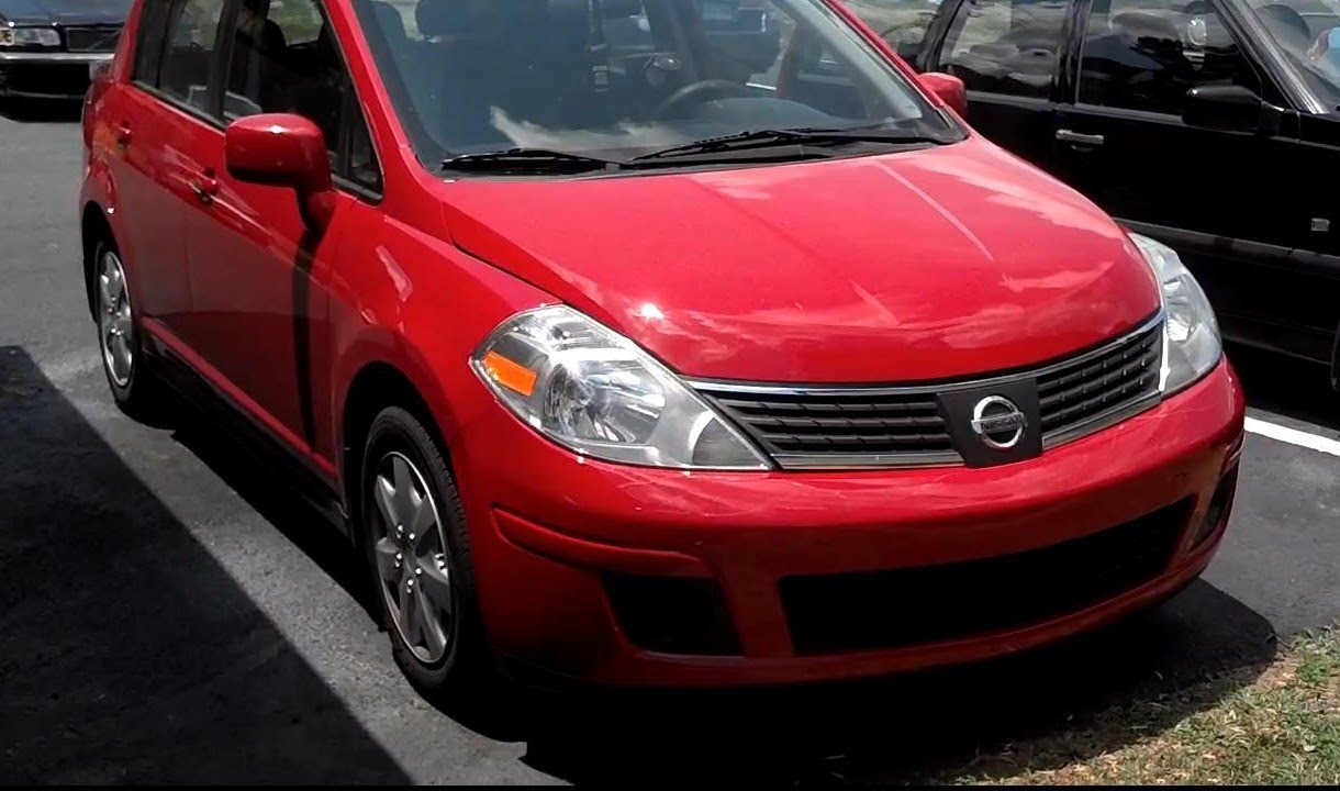 2008 Nissan Versa (Tiida) review and test drive - VOTD
