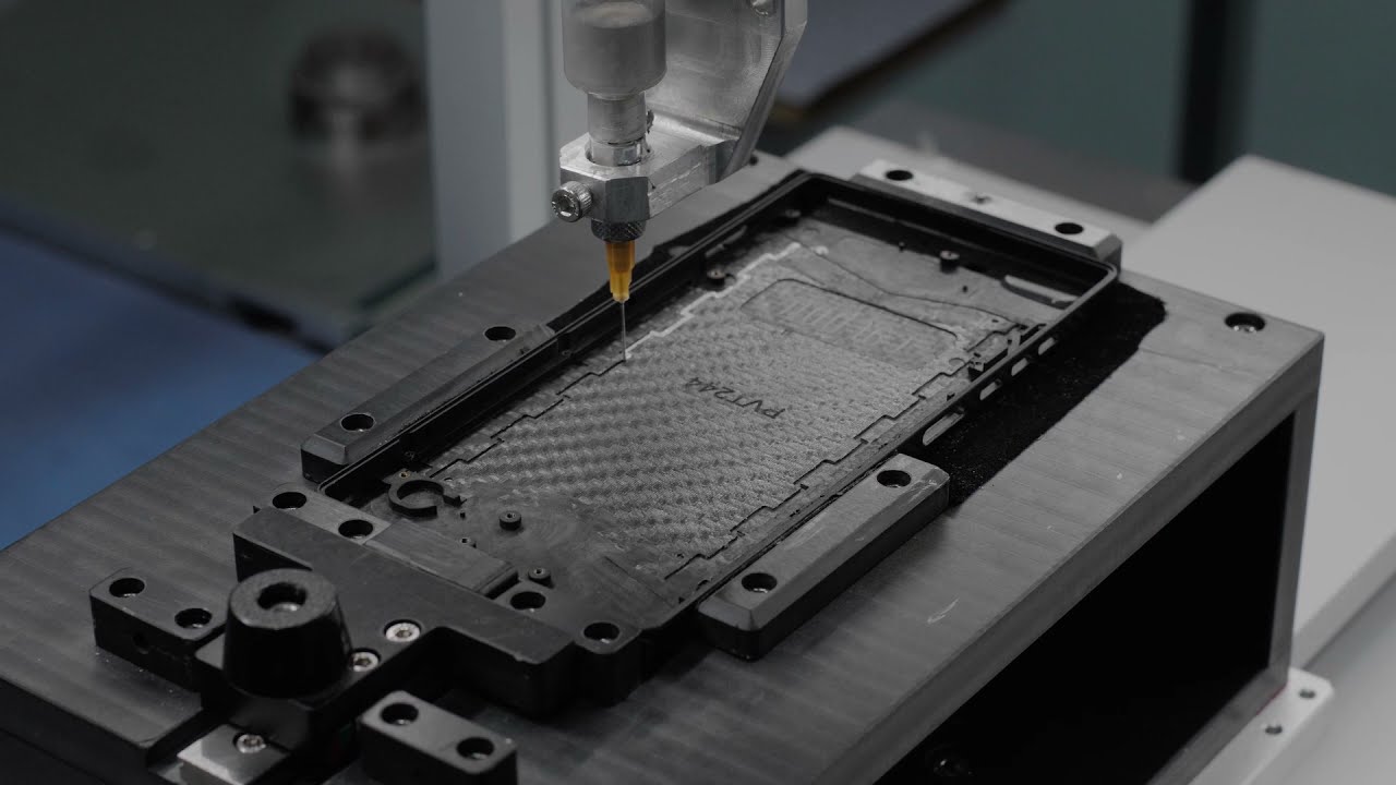 Carbon Fiber Monocoque Production - Carbon 1 MK II Smartphone