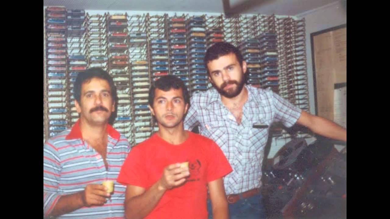 Som dos Bailes Completo Radio Mundial 860 Khz