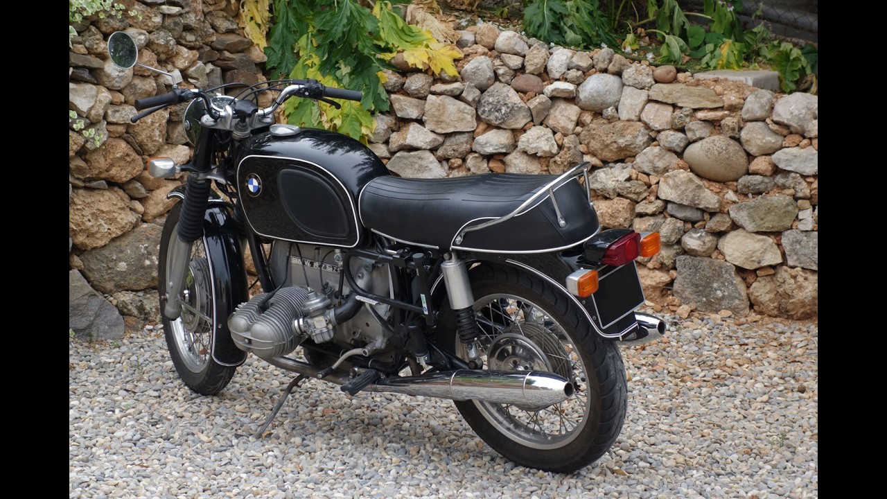 BMW R75/5 with Vattier mufflers. Sounds like a devil !