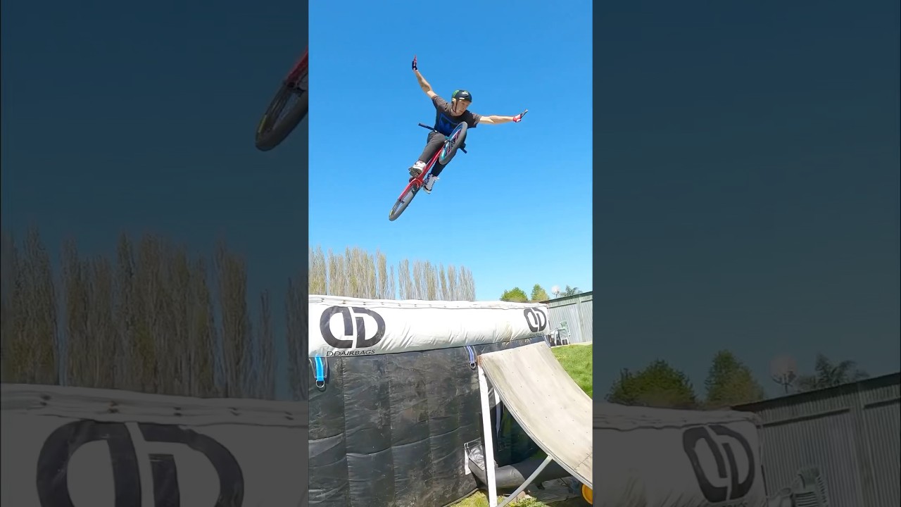 Bmx airbag session on the Pro Next Step. #ddairbags #bmxairbag #airbaglanding