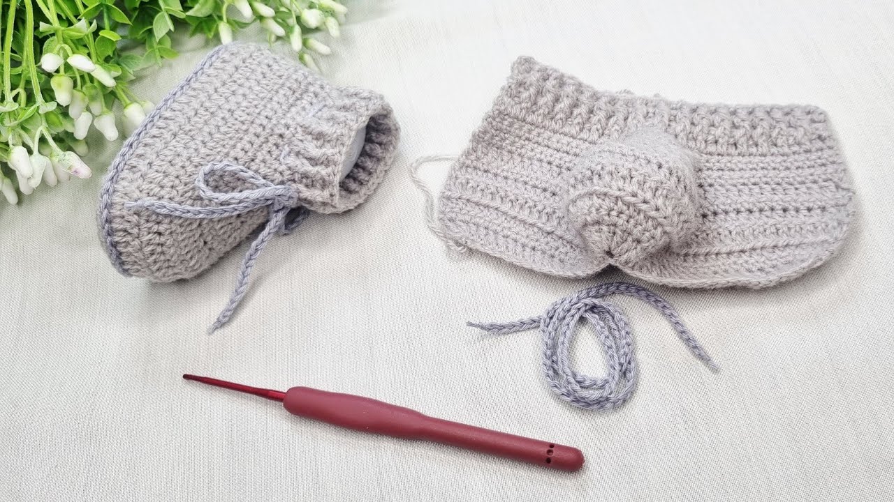 SAPATINHO DE CROCHÊ UNISSEX - FÁCIL DE FAZER/ INICIANTES (9 CM - 1 A 3 MESES)